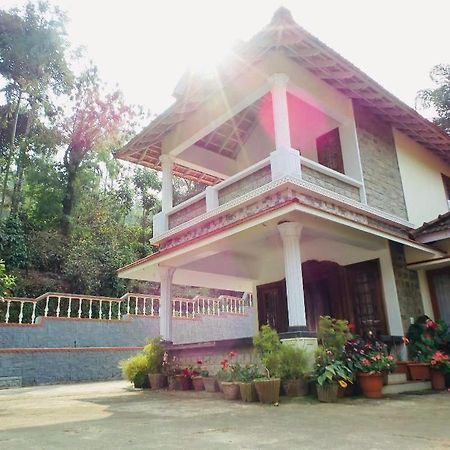 Coorg Divine Spark Home Stay Suntikoppa Eksteriør billede