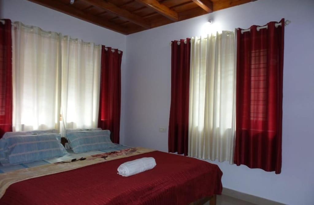 Coorg Divine Spark Home Stay Suntikoppa Eksteriør billede