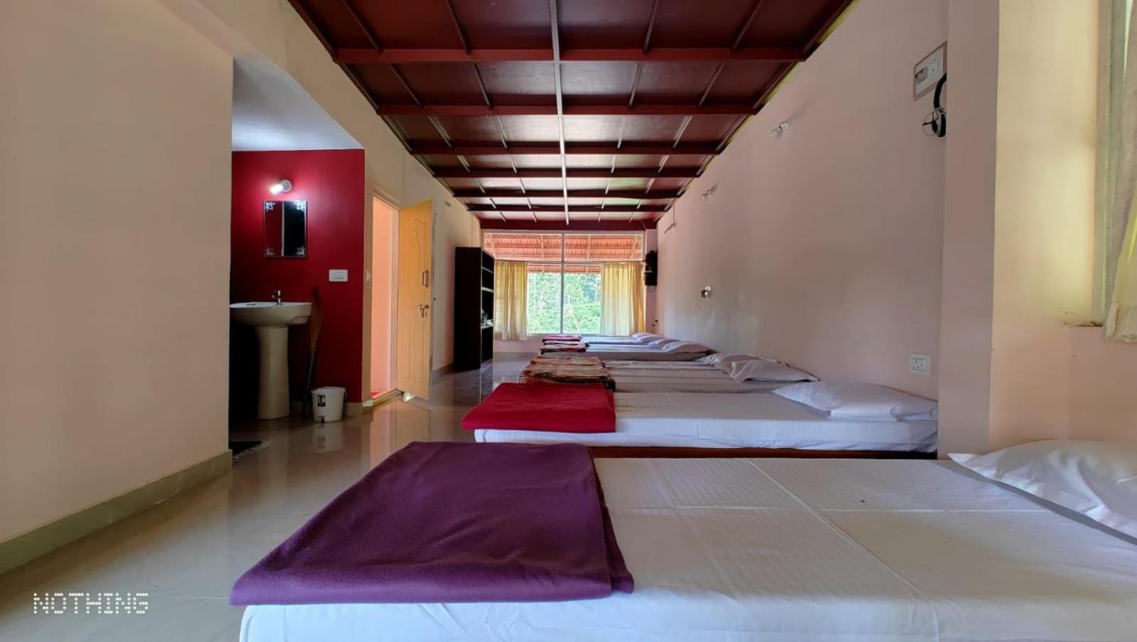 Coorg Divine Spark Home Stay Suntikoppa Eksteriør billede