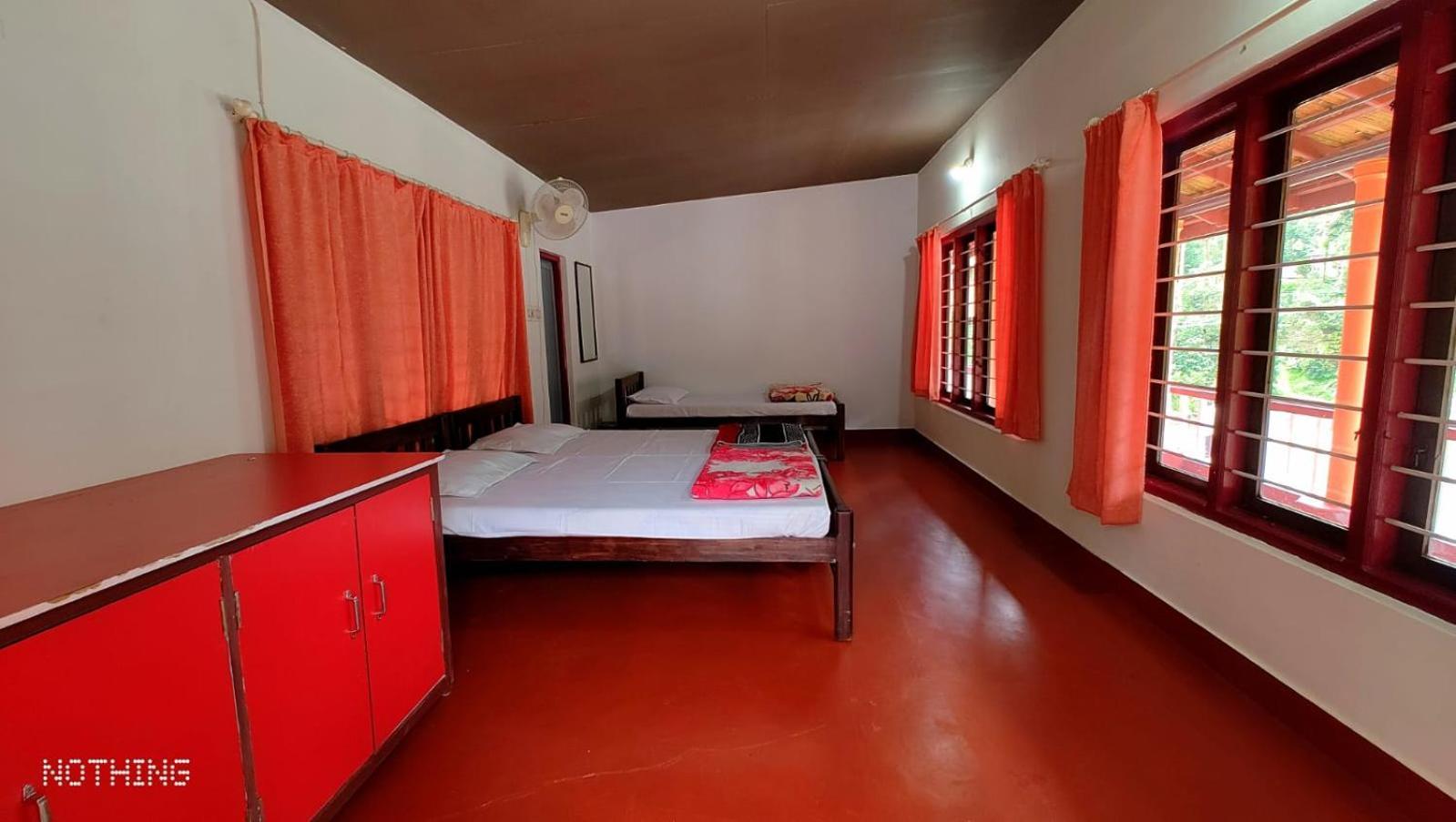 Coorg Divine Spark Home Stay Suntikoppa Eksteriør billede
