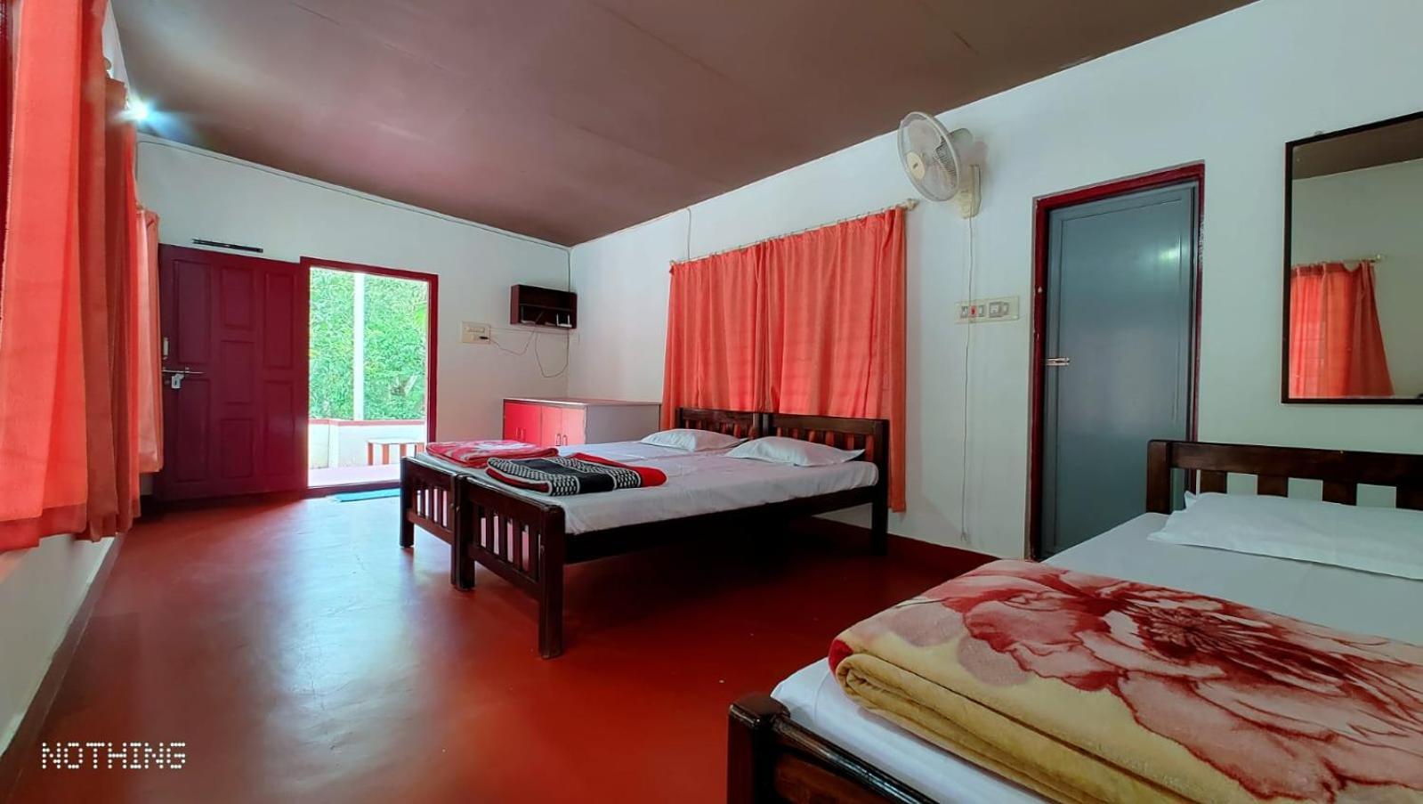 Coorg Divine Spark Home Stay Suntikoppa Eksteriør billede