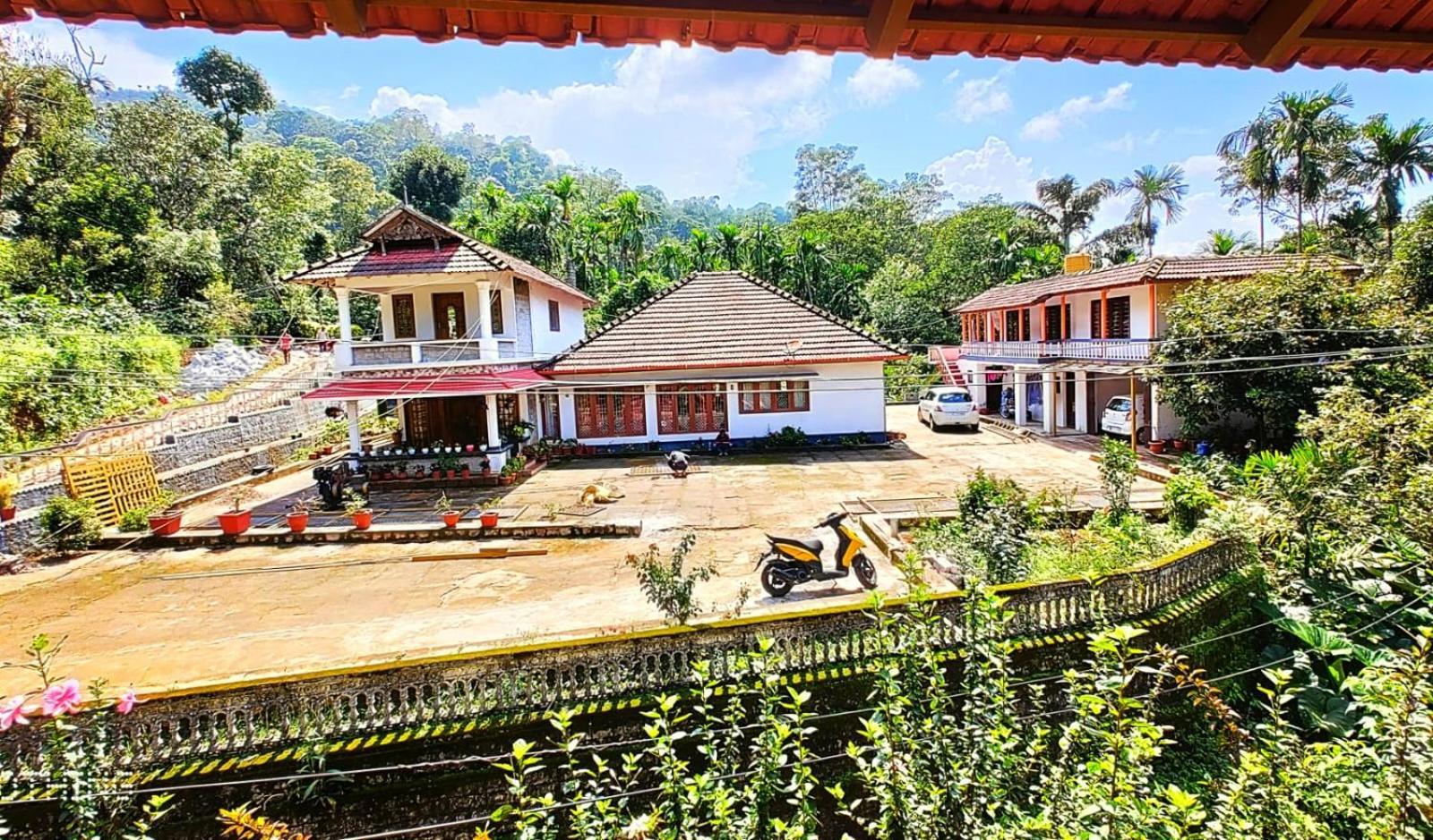 Coorg Divine Spark Home Stay Suntikoppa Eksteriør billede